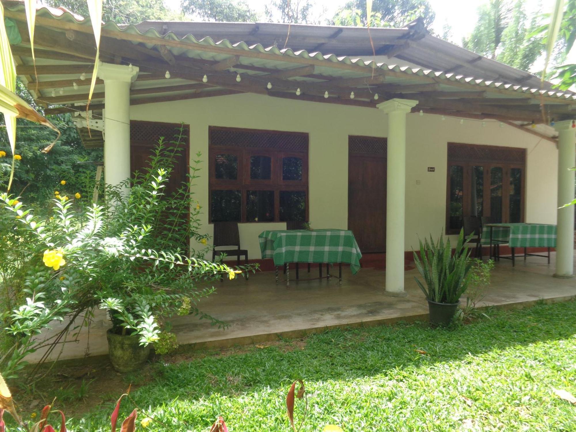 Green Valley Home Stay Talpe Εξωτερικό φωτογραφία