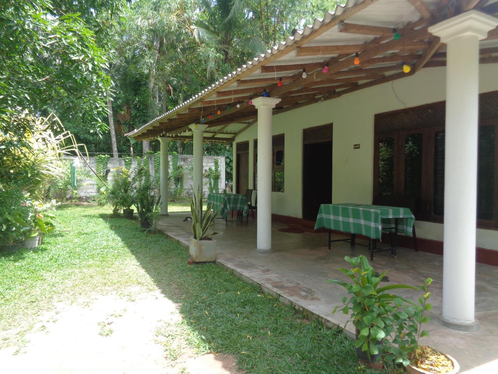 Green Valley Home Stay Talpe Εξωτερικό φωτογραφία