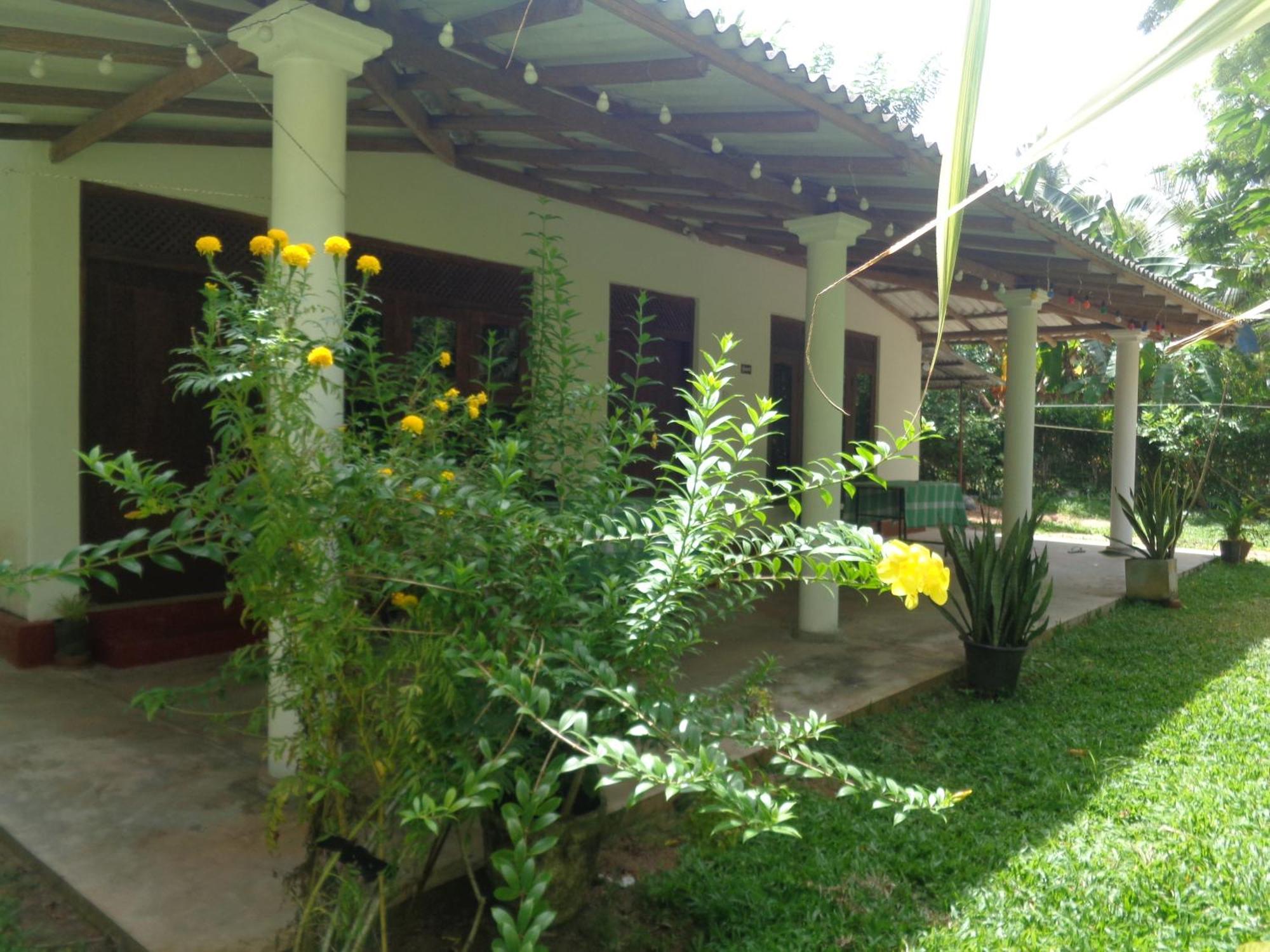 Green Valley Home Stay Talpe Εξωτερικό φωτογραφία