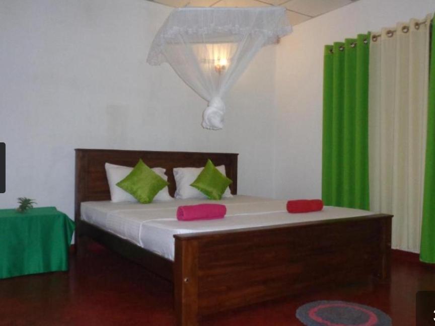 Green Valley Home Stay Talpe Δωμάτιο φωτογραφία